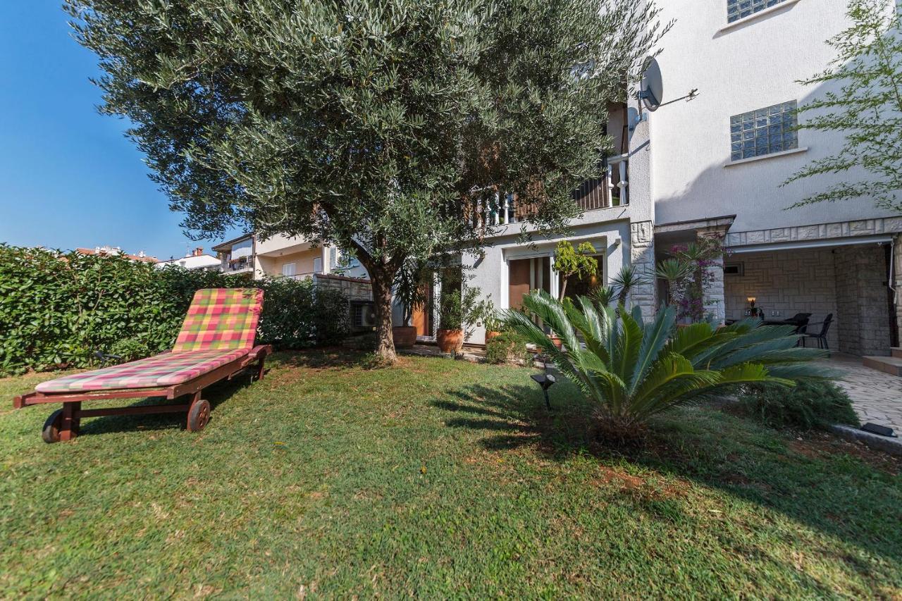 Apartments Villa Lungomare Pula Exteriör bild